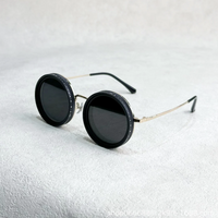 Lens Circle Thick Gold